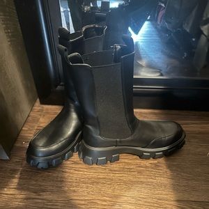 Black Chelsea Chunky Boots/Booties Size 12